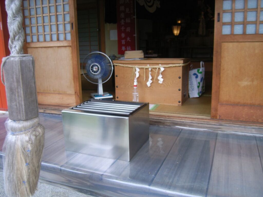 ステンレス製缶品 賽銭箱　 山口県柳井市 ステンレス光