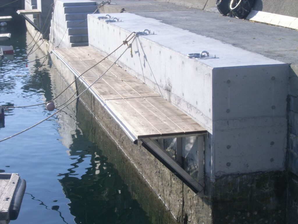 ステンレス製缶品 キャットウォーク 山口県柳井市 ステンレス光