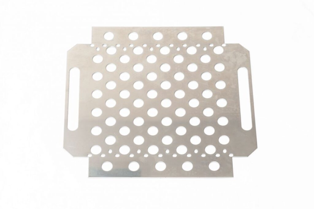 ステンレス製　レーザー加工品　ステンレス光