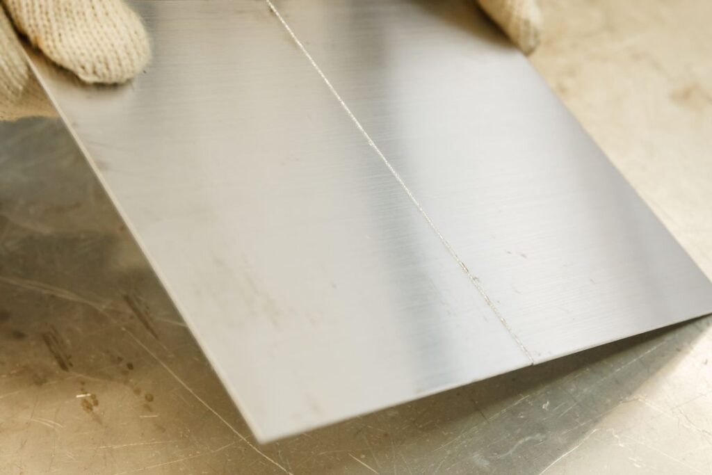 ステンレス光 製造技術　ファイバーレーザー溶接機