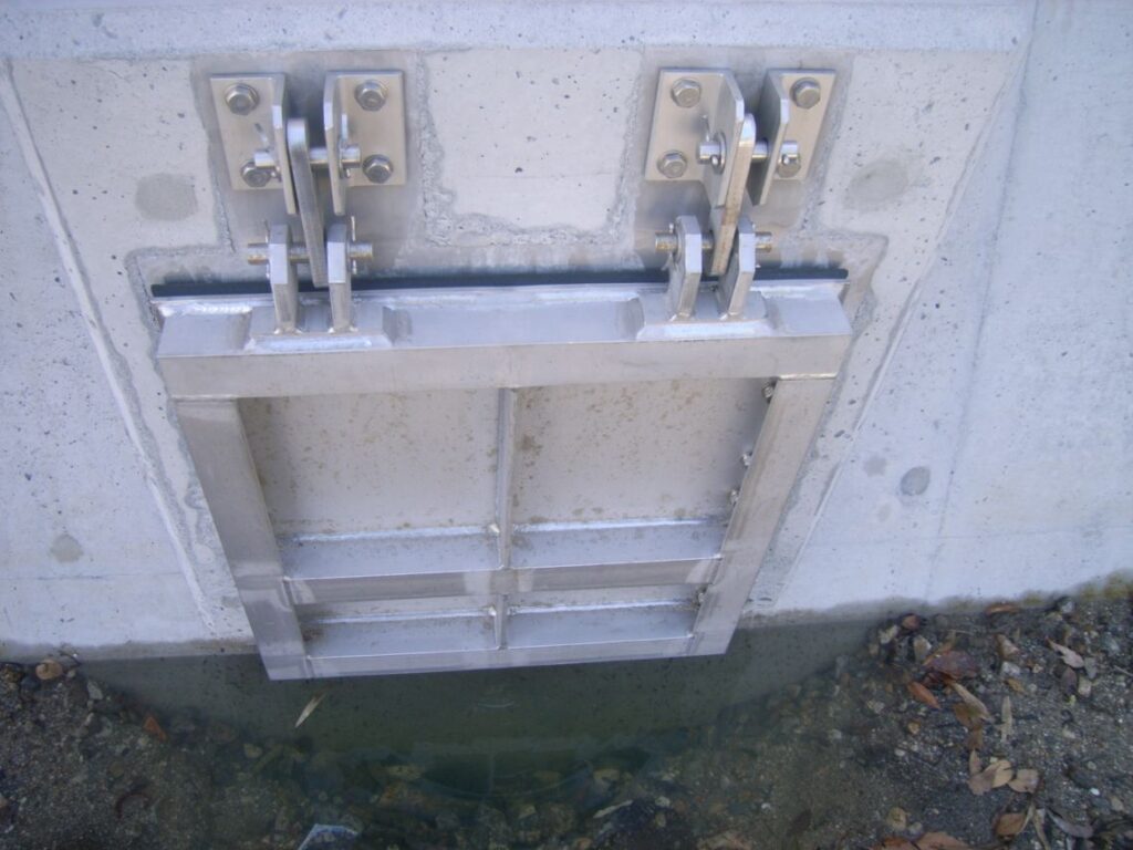 ステンレス製缶品 フラップゲート 山口県柳井市 ステンレス光